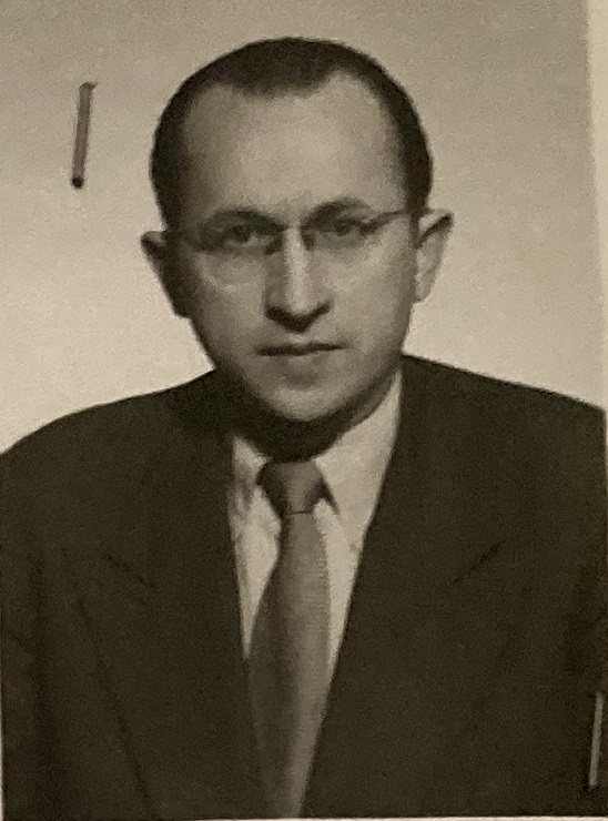 A. Fabrikanos 1956